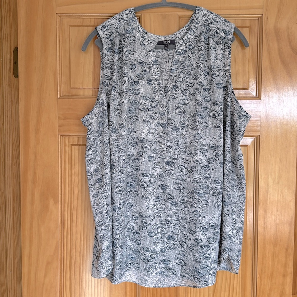 NYDJ Pintuck Sleeveless Top Size 1X